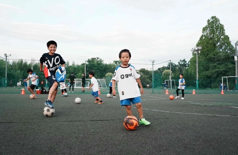 3歳から小学生まで、初心者でも楽しく通いやすい